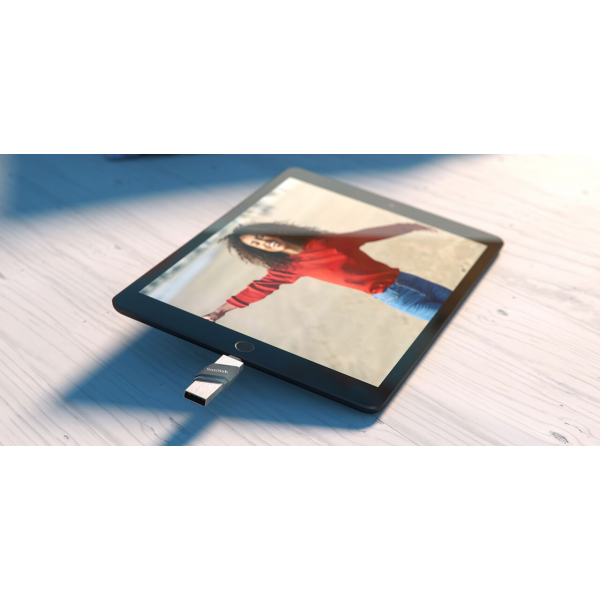 SanDisk iXpand Flash Drive 256GB USB A to Lightning