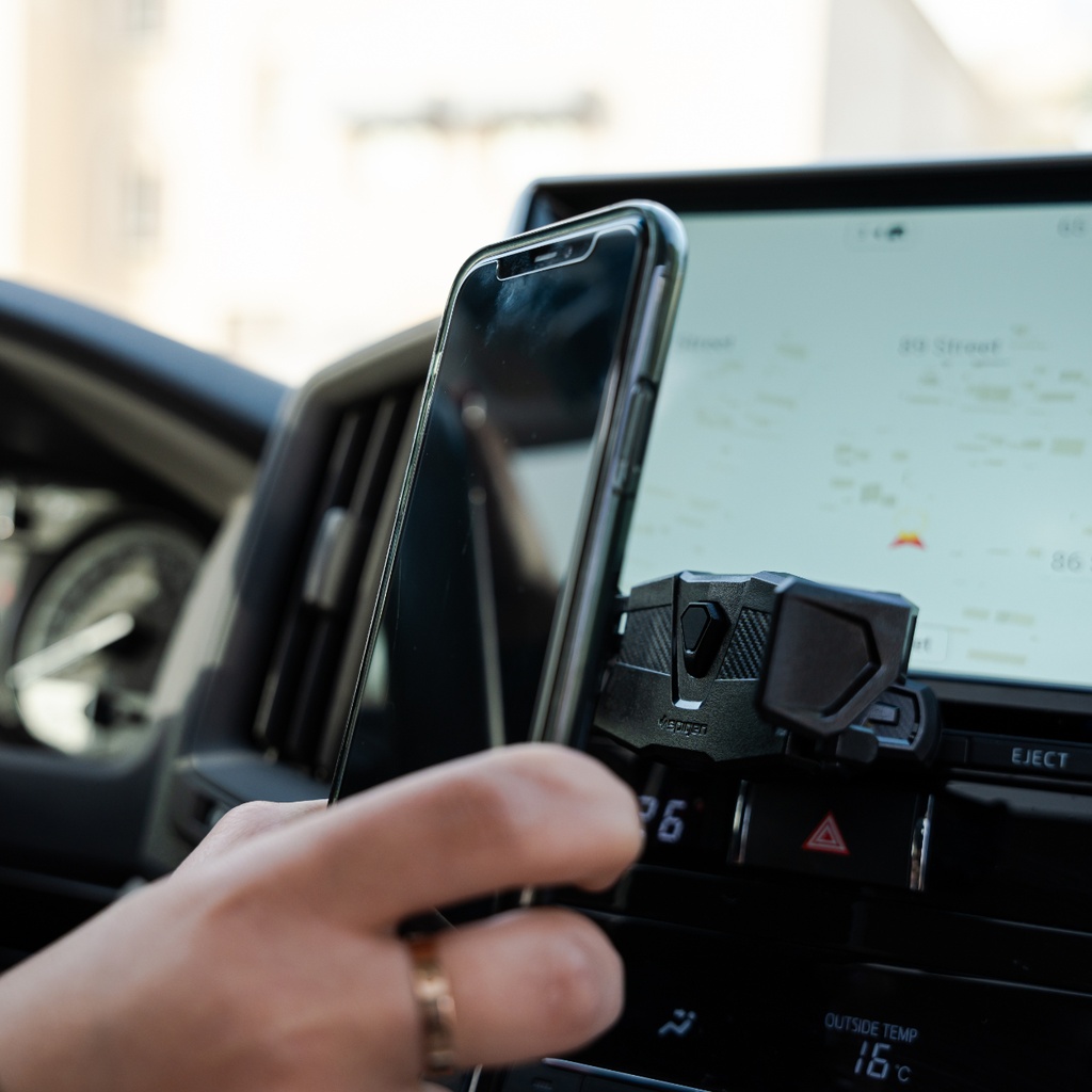 Spigen Kuel Car Mount CD Slot Type