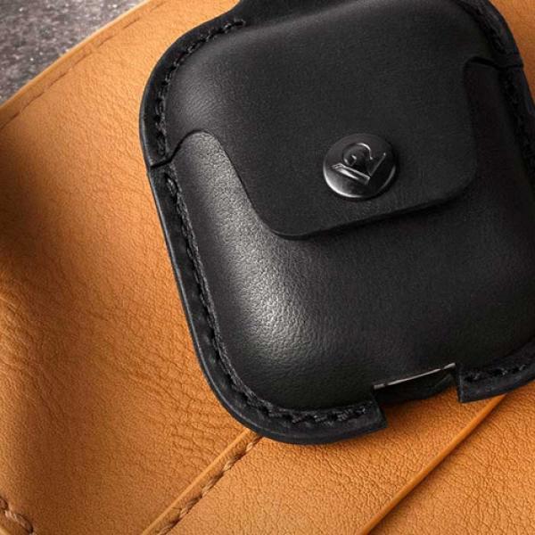 Twelvesouth AirSnap Leather Case for AirPods