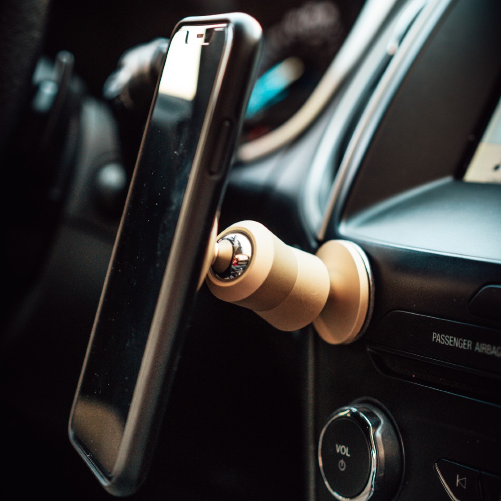 Clutchit Worlds First Anywhere Magnetic Car Phone Mount (Rose Gold)