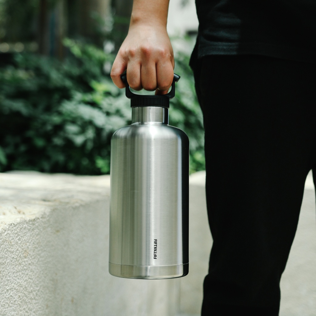 https://www.cavaraty.com/web/image/product.image/17055/image_1024/Fifty%20Fifty%20Vacuum%20Insulated%20Tank%20Growler%201.9L%20%28Steel%29?unique=d87e330