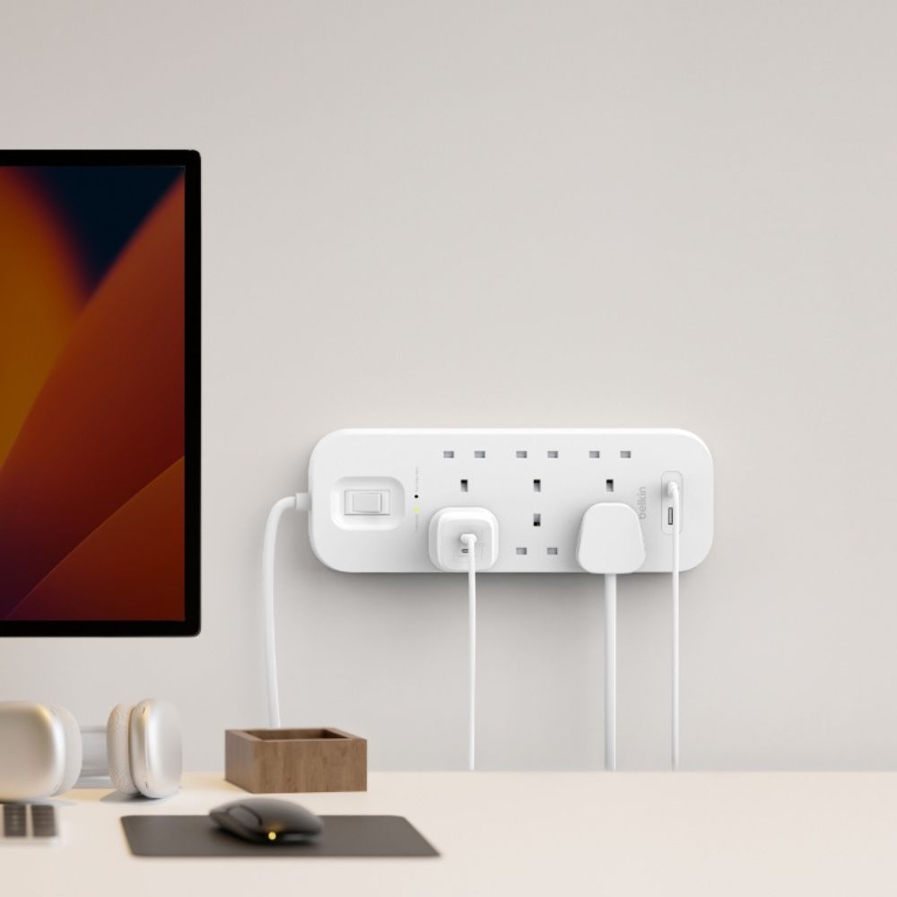 Belkin 6-outlet Surge Protector 18W, USB-A &amp; USB-C Ports 2M