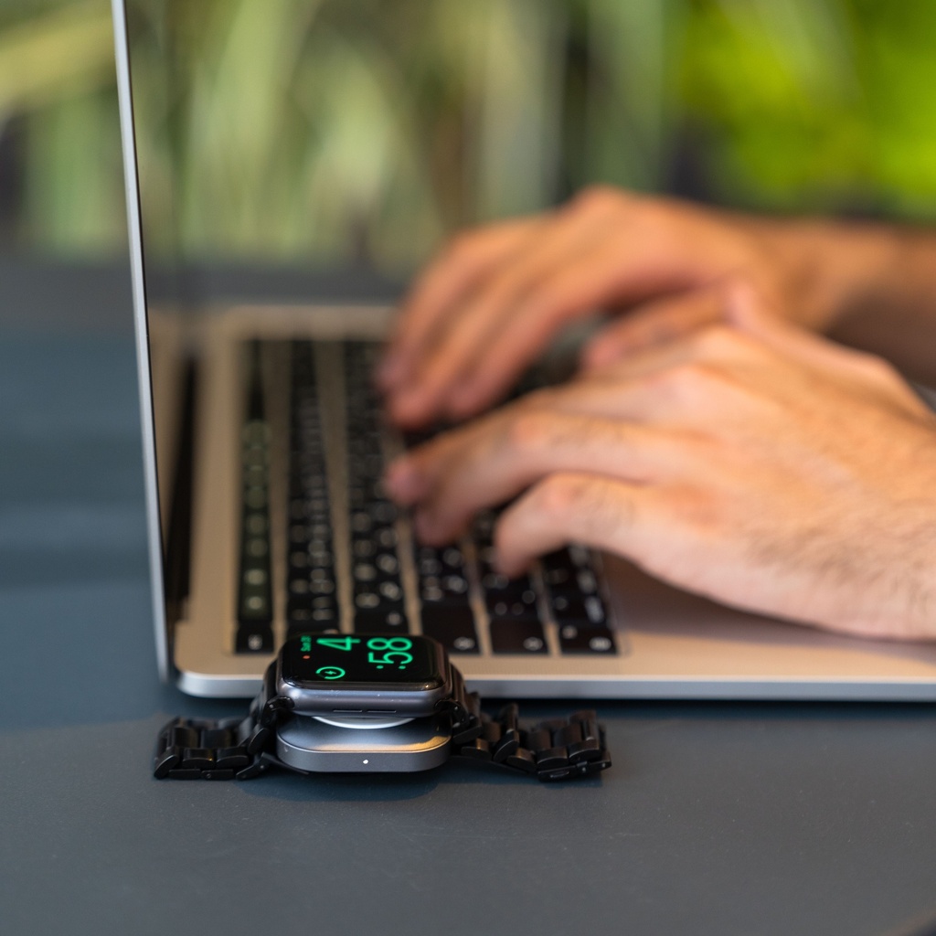 Satechi USB-C Magnetic Charging Dock for Apple Watch