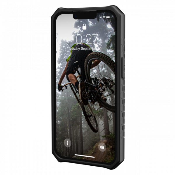 UAG Monarch Kevlar Case for iPhone 13 Pro (Black)