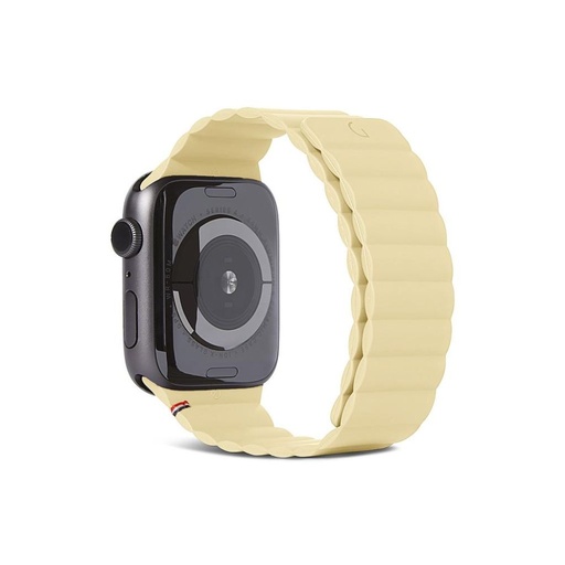 [D23AWS45TSL3SSN] Decoded Silicone Magnet Traction Lite Strap for Apple Watch 42/44/45/49mm (Sweet Corn)